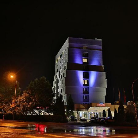 Terra Europe Brontes Hotel Targoviste Kültér fotó