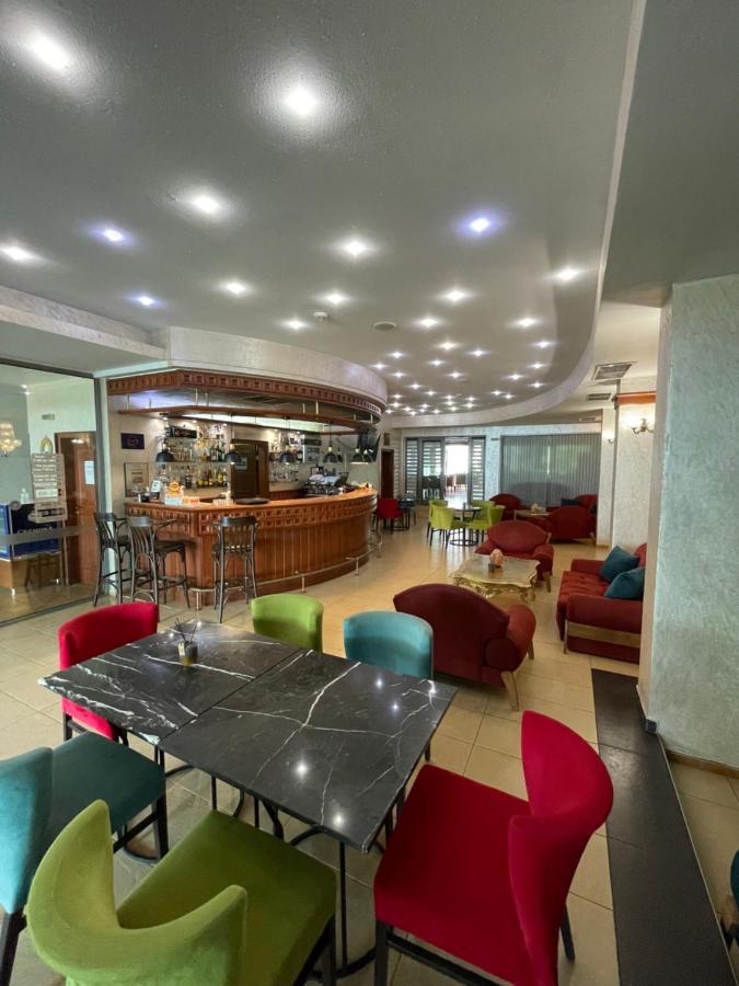 Terra Europe Brontes Hotel Targoviste Kültér fotó