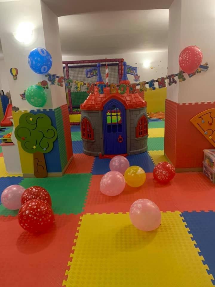 Terra Europe Brontes Hotel Targoviste Kültér fotó