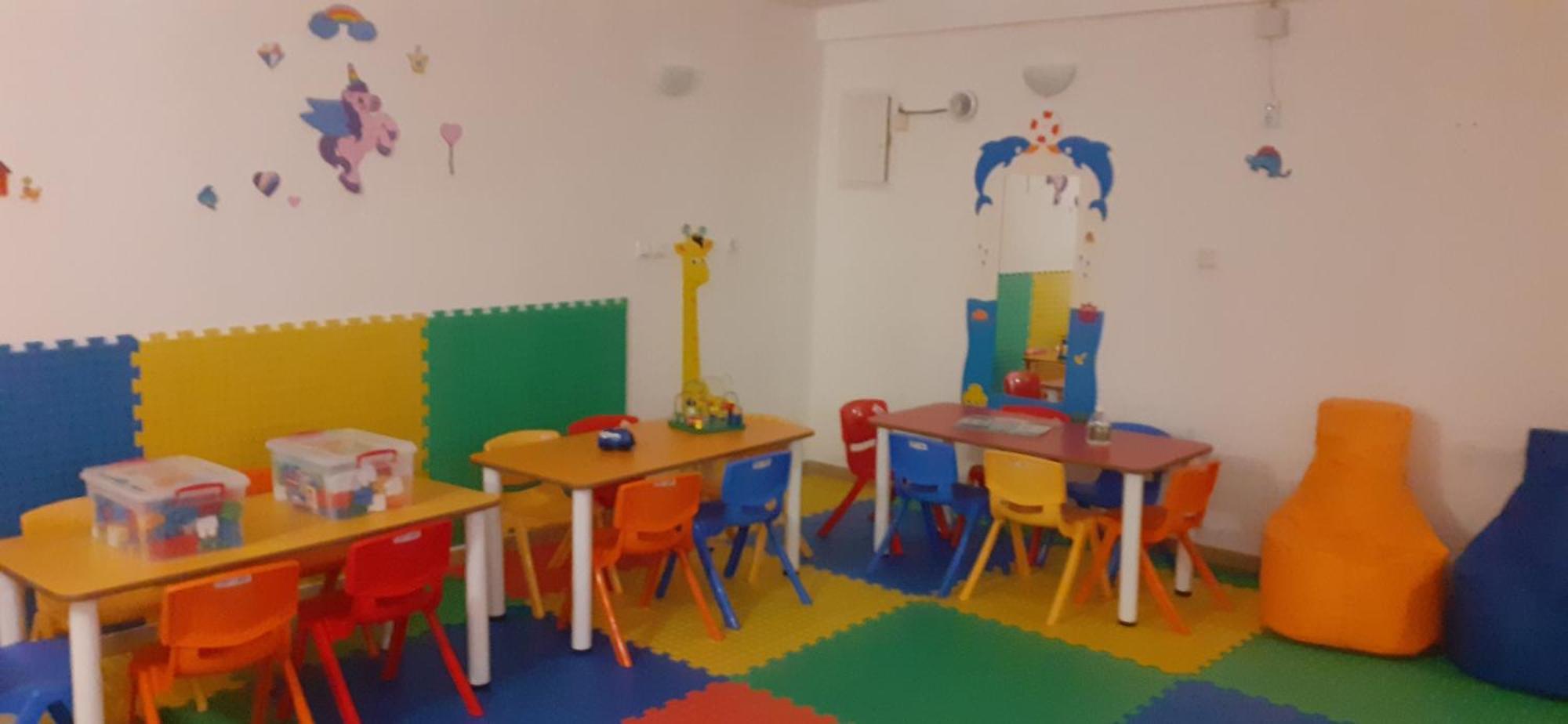 Terra Europe Brontes Hotel Targoviste Kültér fotó