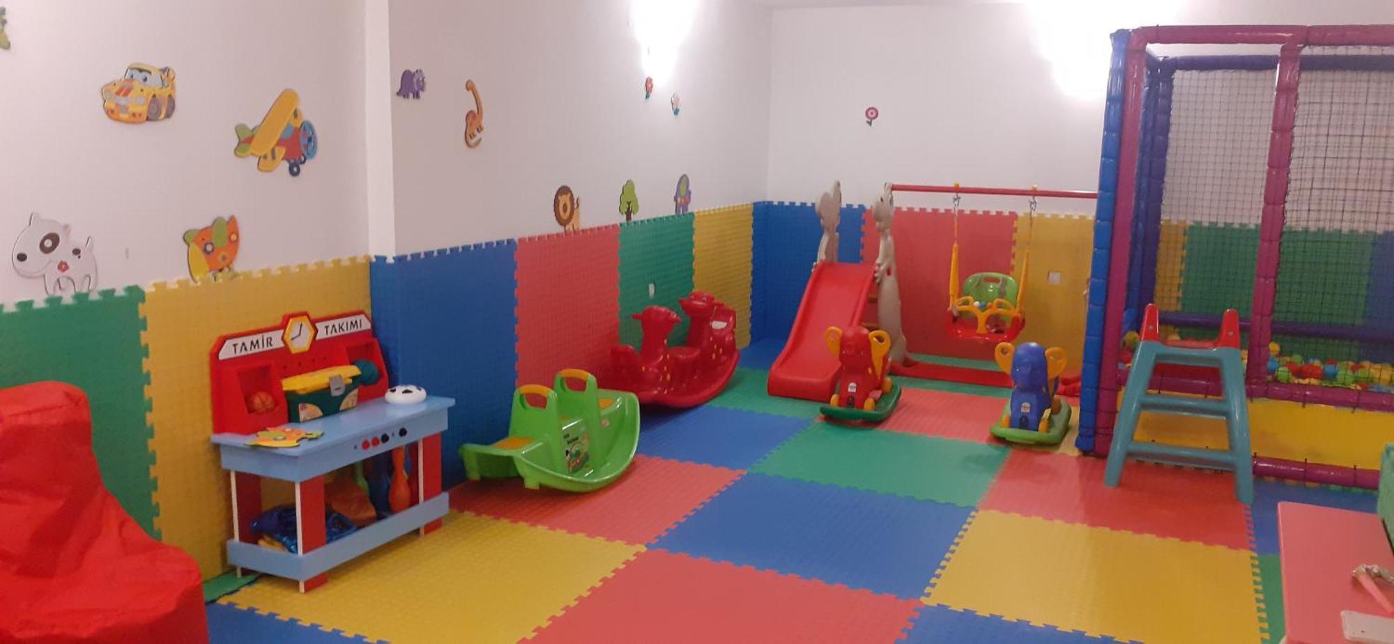 Terra Europe Brontes Hotel Targoviste Kültér fotó