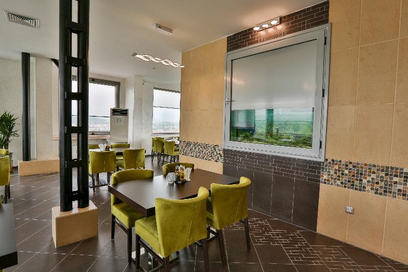 Terra Europe Brontes Hotel Targoviste Kültér fotó